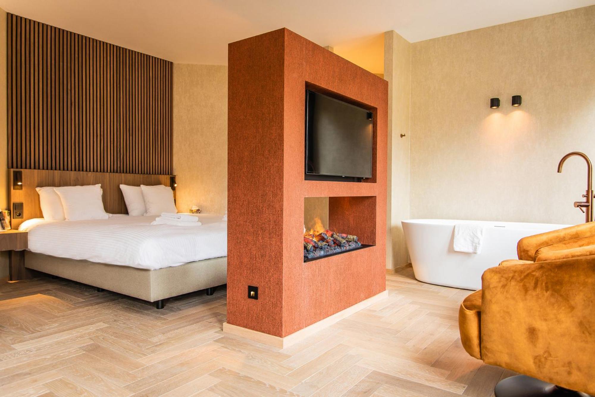 Junior Suite,1578377465:JPEG
